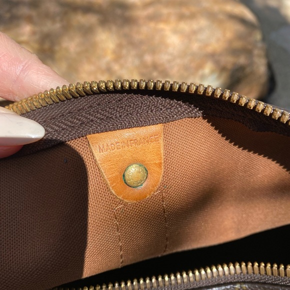 Beautiful Louis Vuitton Keepall traveler 45 monogram LV tote duffel bag - Picture 13 of 13